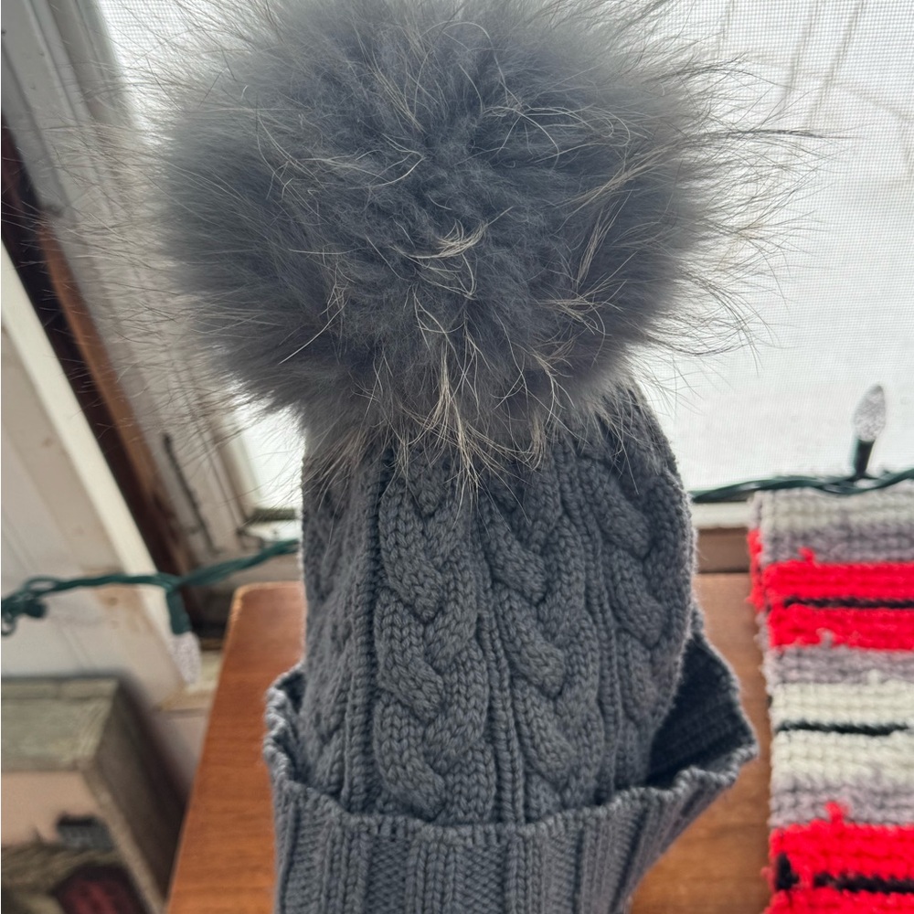 Gray Cable Knit Pom-Pom Beanie